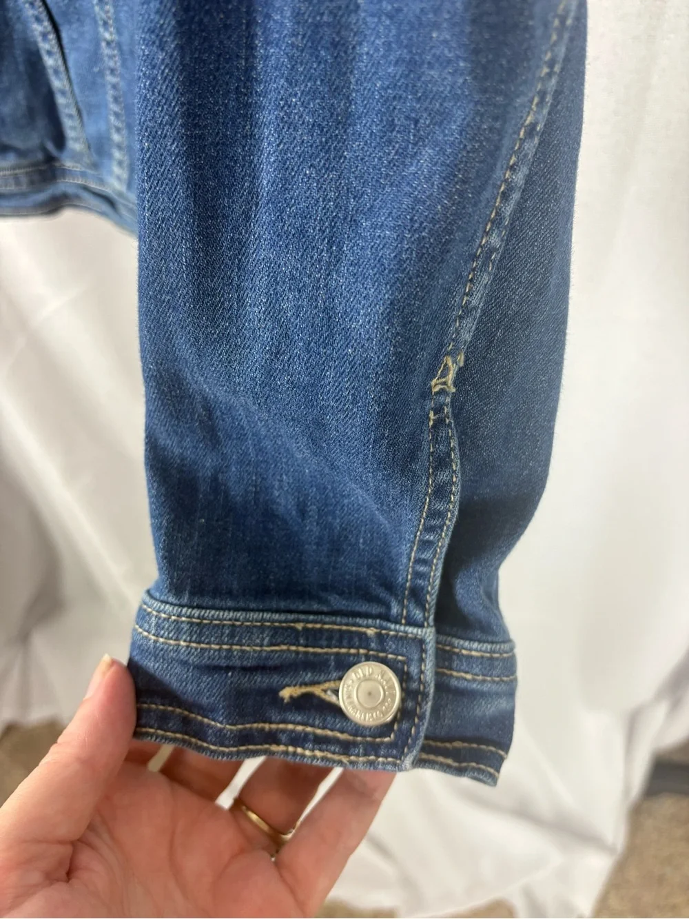 Old Navy Plus Denim Jean Jacket Plus Size 1X EUC - Picture 3 of 8